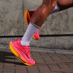 Nike Alphafly 2 meeste jooksujalatsid